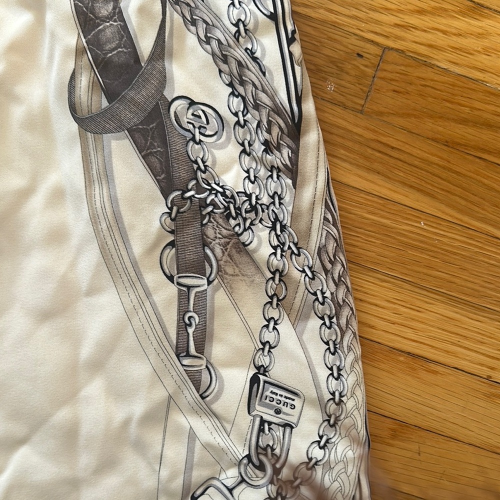 Gucci Elegant Chain Print Dress - Picture 3 of 4